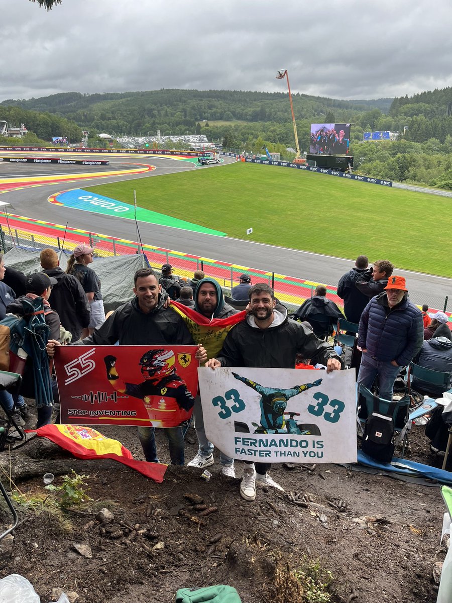 merchanni2's tweet photo. Contra viento y marea!! Vamos los nuestro!! 🟢🟢3️⃣3️⃣ / 5️⃣5️⃣🔴🔴
@alobatof1 @FormulaDirecta @SoyMotor @alo_oficial @Carlossainz55 https://t.co/AQ1H7uFtrT