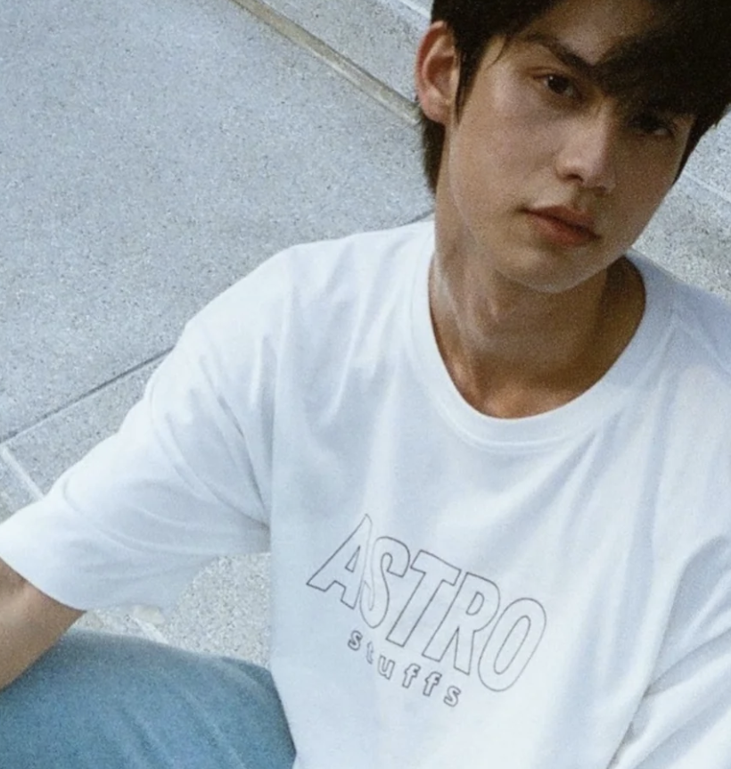 maybemayie's tweet photo. WTS l SALE #astrostuffs 🍀DM @Patiiespt
New in pack  ของใหม่ 
📷 Outline Logo Oversized T-Shirt 
📷 SIZE S สีขาว White 590THB

https://t.co/3LThWxt13Q

#ตลาดนัดไบร์ทวิน #ตลาดนัดGMMTV #bbrightvc #REWILDINGCOLLECTION #rewildyourself #madetolastforeveryone #astrostuffsTH #ไบร์ทวิน https://t.co/1vYz84FOI4