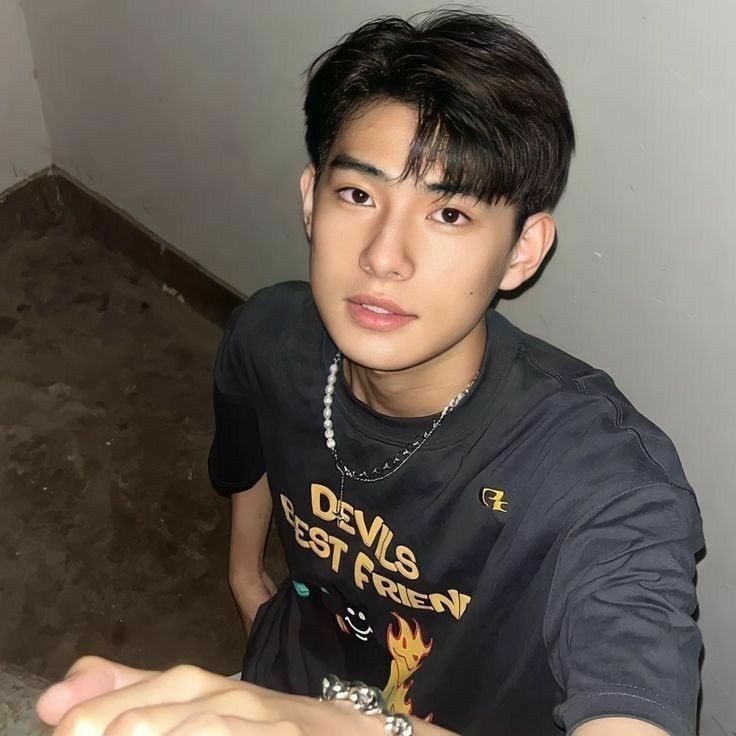 #NewProfilePic sampe ada yang sama lagi, gue close aja