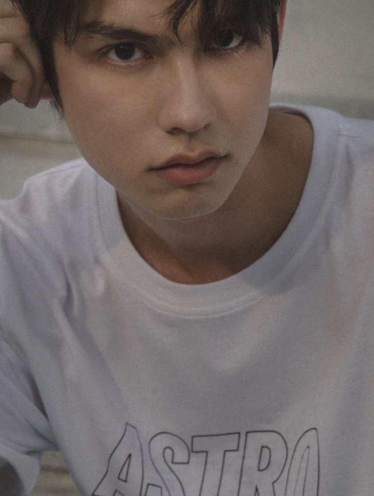 maybemayie's tweet photo. WTS l SALE #astrostuffs 🍀DM @Patiiespt
New in pack  ของใหม่ 
📷 Outline Logo Oversized T-Shirt 
📷 SIZE S สีขาว White 590THB

https://t.co/3LThWxt13Q

#ตลาดนัดไบร์ทวิน #ตลาดนัดGMMTV #bbrightvc #REWILDINGCOLLECTION #rewildyourself #madetolastforeveryone #astrostuffsTH #ไบร์ทวิน https://t.co/1vYz84FOI4