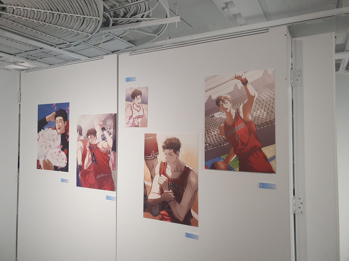 roza1333's tweet image. 태섭이 전시 더 퍼스트 다녀오다.... 태섭이의 여러 모습들 생동감 넘치데 볼 수 있어서 넘 좋았고, 섹션 별로 각자 다른 감동과 환희가 있었어요 ㅠㅠ 서로 다른 순간의 태섭이들이 멋지고 섹시하고 또 넘나 기얍기도 해씀니다 8ㅅ8ㅅ8 

 #송태섭생일전시회
#THE_FIRST
#여긴_태섭군의_미술관입니다