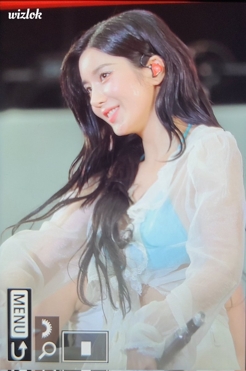 Wizlok1314's tweet photo. 230730 워터밤 프리뷰2

무대장인의 매력발사 🥰🥰🥰

#권은비 #은비
#KWONEUNBI #EUNBI 
#ウンビ #權恩妃
#WATERBOMB2023 #WATERBOMBJAPAN 
#TheFlash             #권은비_TheFlash
#EUNBI_in_The_Flash
@KWONEUNBI https://t.co/YjWlsjJ75U