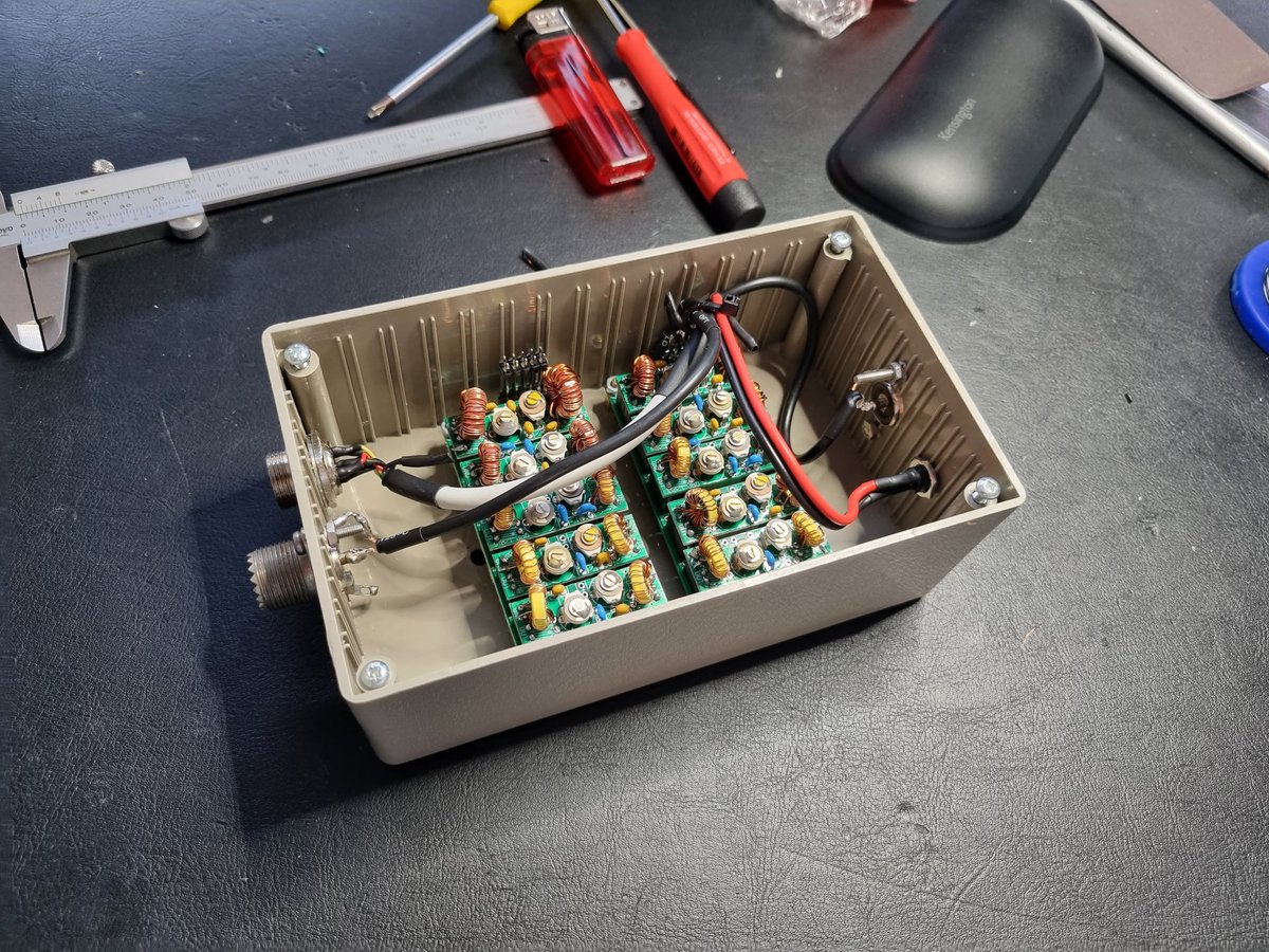 PE1RDP's tweet photo. The #bandpassfilter is also ready.
The #microham Microkeyer in the heart which runs the station master (controls the bandpassfilters and outdoor #ANTENNA switch)
The BPF is between RX in and RX out of FTdx5000.
GM3SEK #filter towards mains.
#hamradio #hamr #AmateurRadio #QRM https://t.co/TLOlMmFpUA