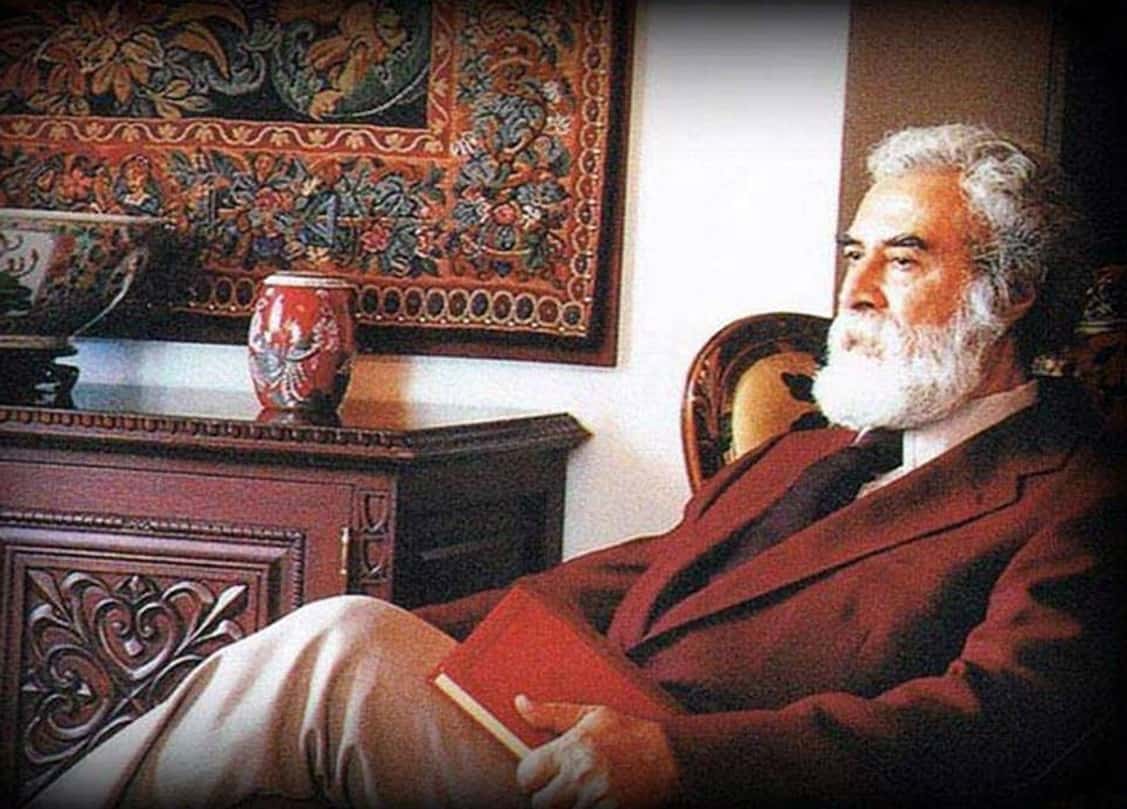 Jawnmard1's tweet photo. Islam is a religion based upon knowledge, and a denial of the possibility and objectivity of knowledge would involve the destruction of the fundamental basis upon which not only the religion, but all the sciences are rooted. https://t.co/7KOa7qa3MH