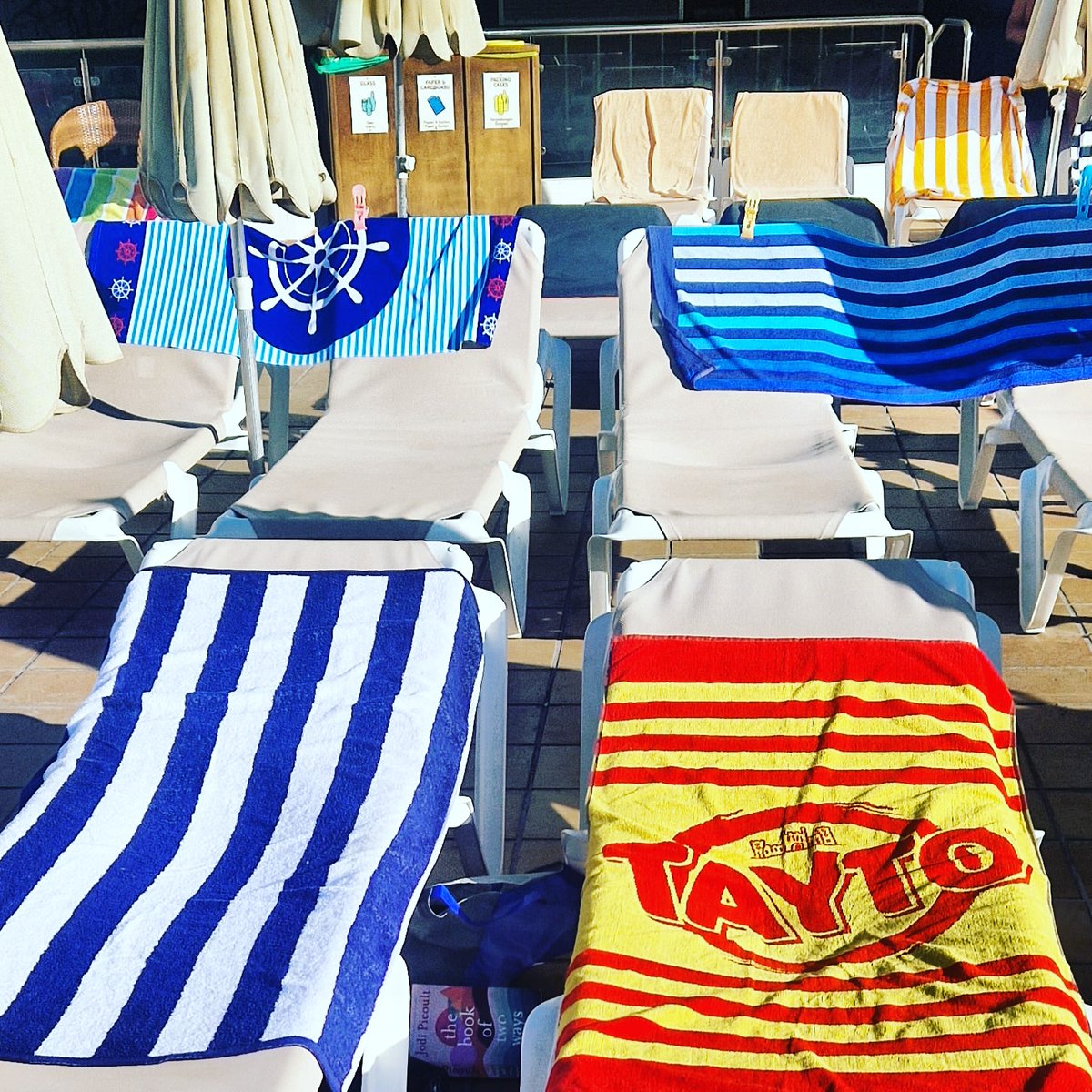 Kelster2012's tweet photo. Hmmmm I wonder which sunbed could possibly be reserved for me. 🤔🤣
@MrTaytoIreland 
#taytohappy https://t.co/JVRydFGGAP