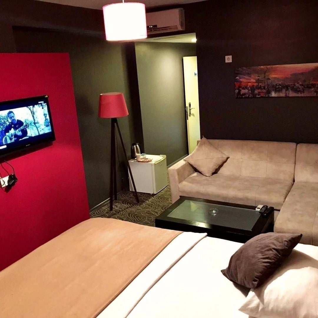 MarjinalSuit's tweet photo. Beylikdüzü Günlük kiralık residence daireler cazip fiyatlarla 7/24 hizmetinizdeyiz.
0505 209 79 02 marjinal suite (@ Asel Cafe in İstanbul, Türkiye) https://t.co/Ik82XPgwl6 https://t.co/zwzLpVAjX6