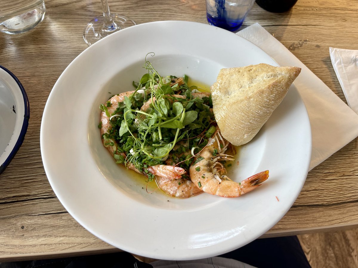 Glorious meals at The Crabshed, #salcombe yesterday, utterly glorious!! The freshest seafood all local. Mine was Turbot and cooked to perfection!