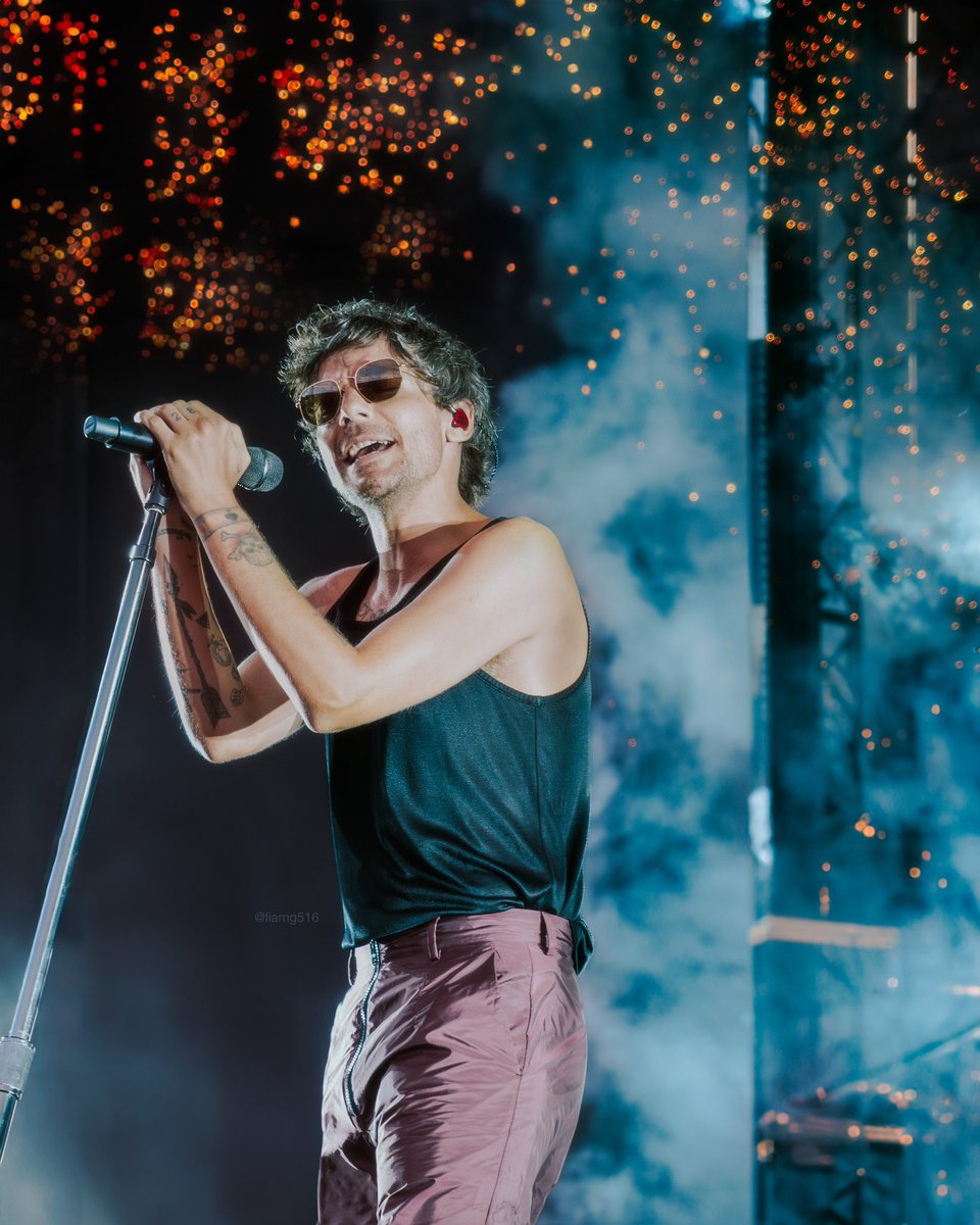 liamgshots's tweet photo. The moment you’ve all been waiting for.

@Louis_Tomlinson at Forrest Hills Stadium NYC (7/29/23) for @_postconcertdep 

📸: @liamg516 (Please Credit if Reposted)

#FITFNewYork #LouisTomlinson #FaithInTheFutureNYC https://t.co/US45BdkMlw