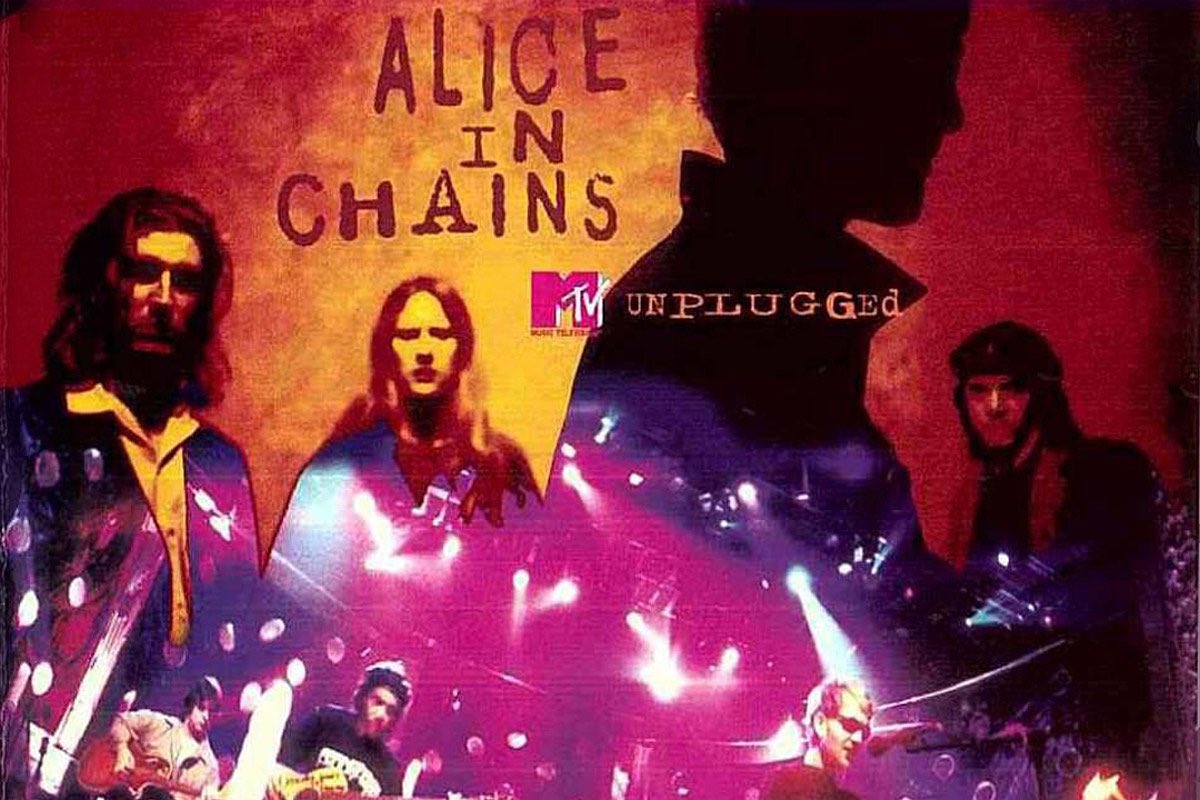 AssassinateHate's tweet photo. 27 years ago today, the greatest live, unplugged album was released. Alice In Chains. #RIPLayne https://t.co/l9DIC3TF8X