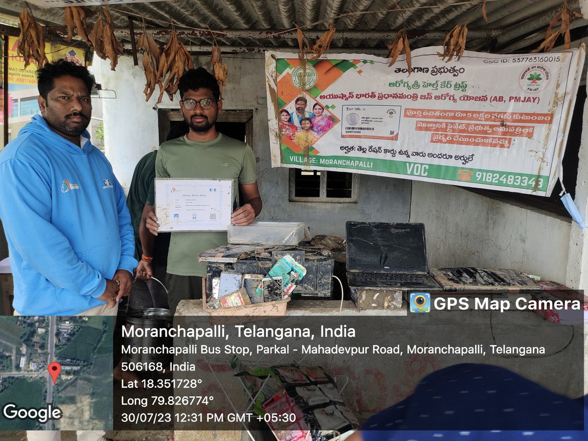 bethoju_task's tweet photo. Moranchapally Floods CSC Center completely Collapse thus we help to restore and today we made a Medical Camp along with Ex Army Solders and Lions club Foundation to help the People distribue food too @CSCegov_ @sanjaykrakesh @CSCTelangana i request @CSCegov_  for help the VLEs . https://t.co/VZuXrIPOtq