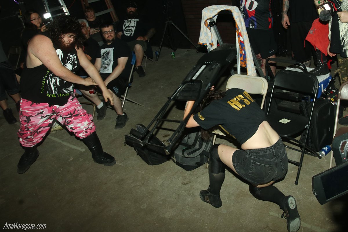 happypeep's tweet photo. Jaden Newman finally meets Chondo 1 on 1
And Jimmy Lloyd challenged Hybrid champion Big Kennedi Copeland #H2OShowdown @H2OWRESTLING https://t.co/KHp2d0owuO