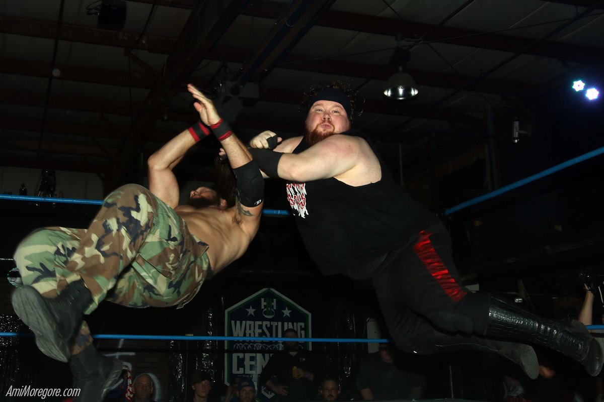 happypeep's tweet photo. Devil Dog and Jay Marston were putting the boots to Ryan on behalf of Manders until GG joined in
And Rocket vs Vega's first time battle ever evolved into an MMA slug fest!
#H2OShowdown @H2OWRESTLING https://t.co/8LXmGlU2r4