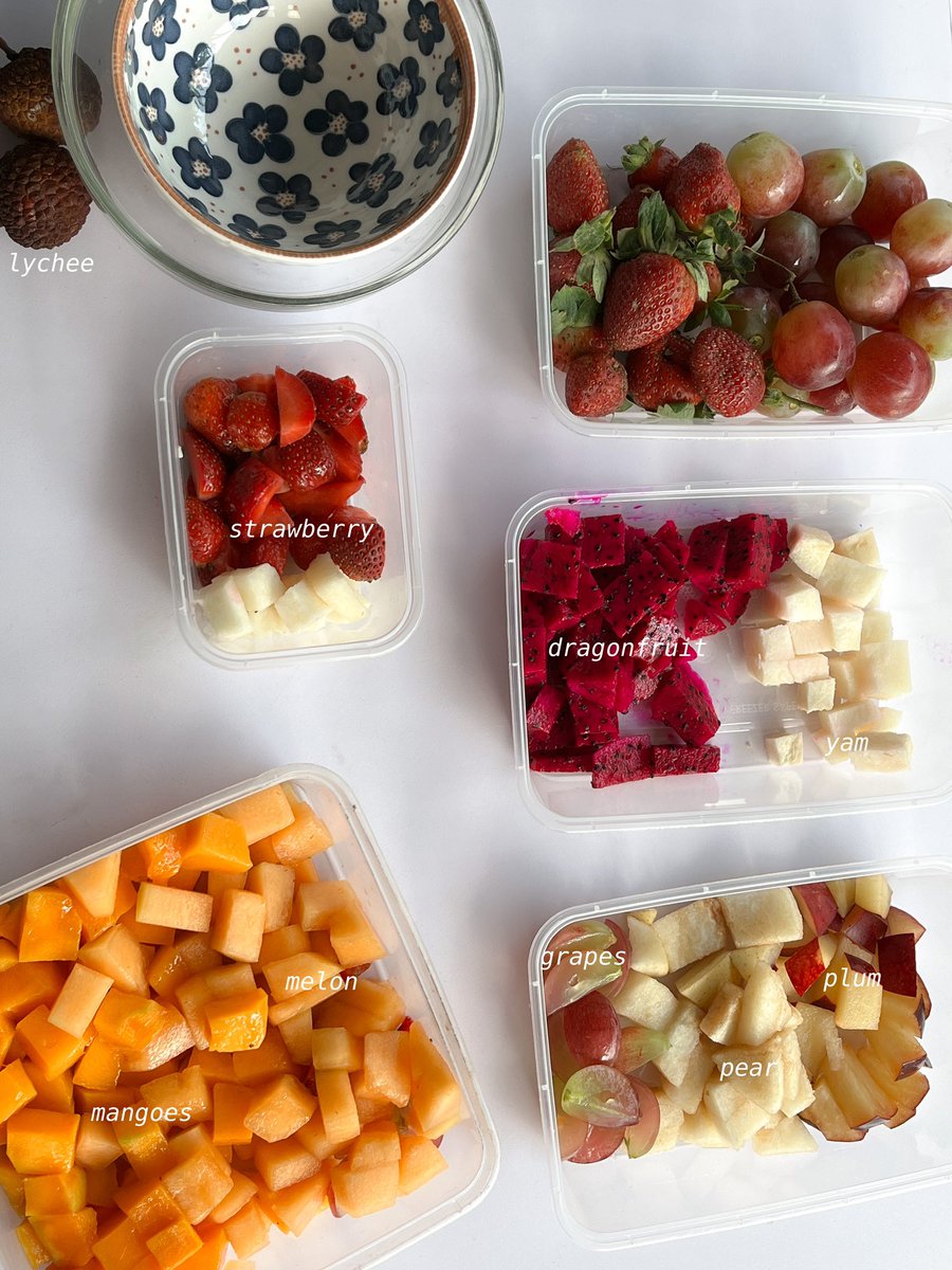 swextdemon's tweet photo. bikin salad buah healthy version 🫶🏼

aku suka bgt buah tp gacocok sm salad yg dijual di pasaran krn isinya mayo :”)

yg ini bikin versi no mayo, no skm / gula. enak bgt &amp; pastinya makannya no guilty 😆💗

cara bikinnya jg gampang bgt <3 #syeeats https://t.co/lbofiALAI8