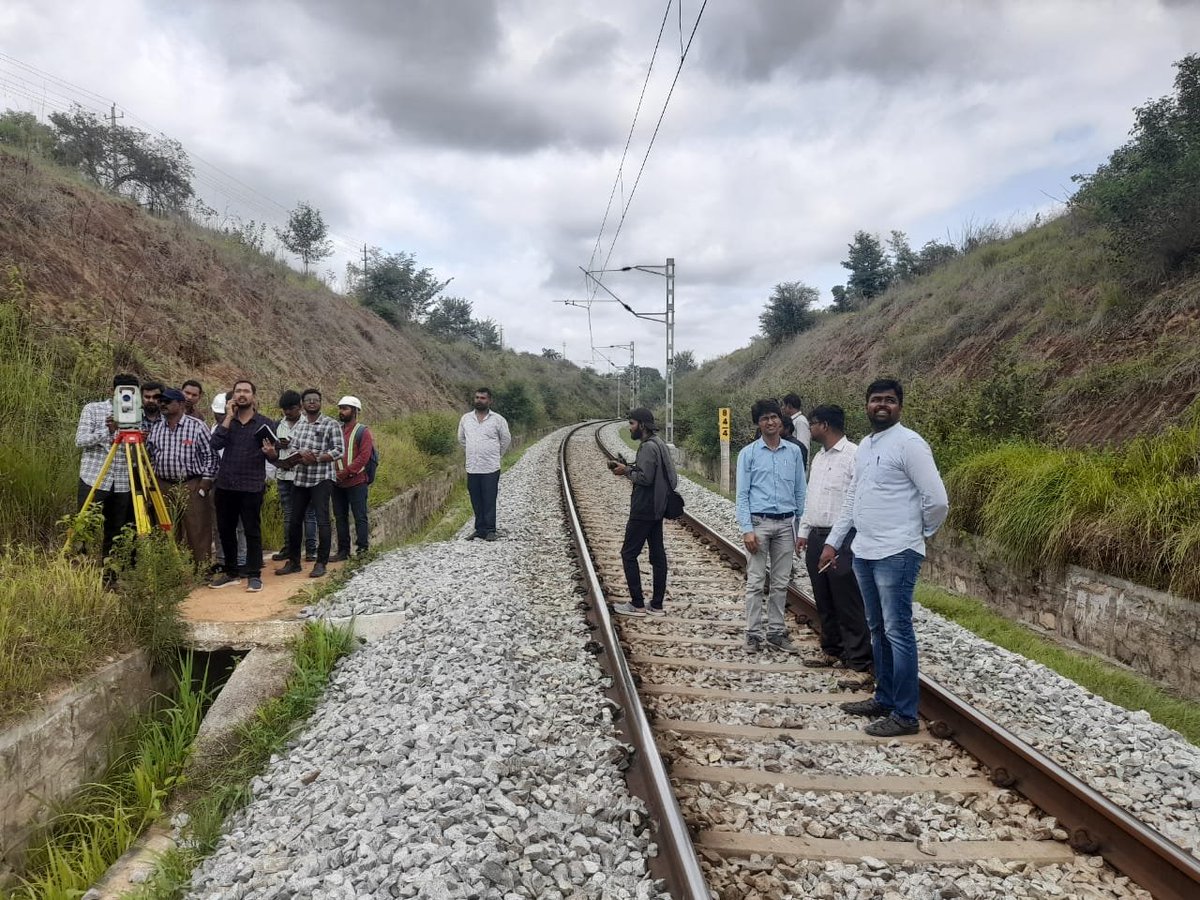COREDGMPR's tweet photo. #mission100percentelectrification
Statutory Inspection of RE works followed by speed trial at full sectional speed(105 Kmph) in Kunigal-BG Nagar- Hirisave single line section (50 RKM/57 TKM) of SBC Division of SWR completed. https://t.co/xTf5f3Y0rc