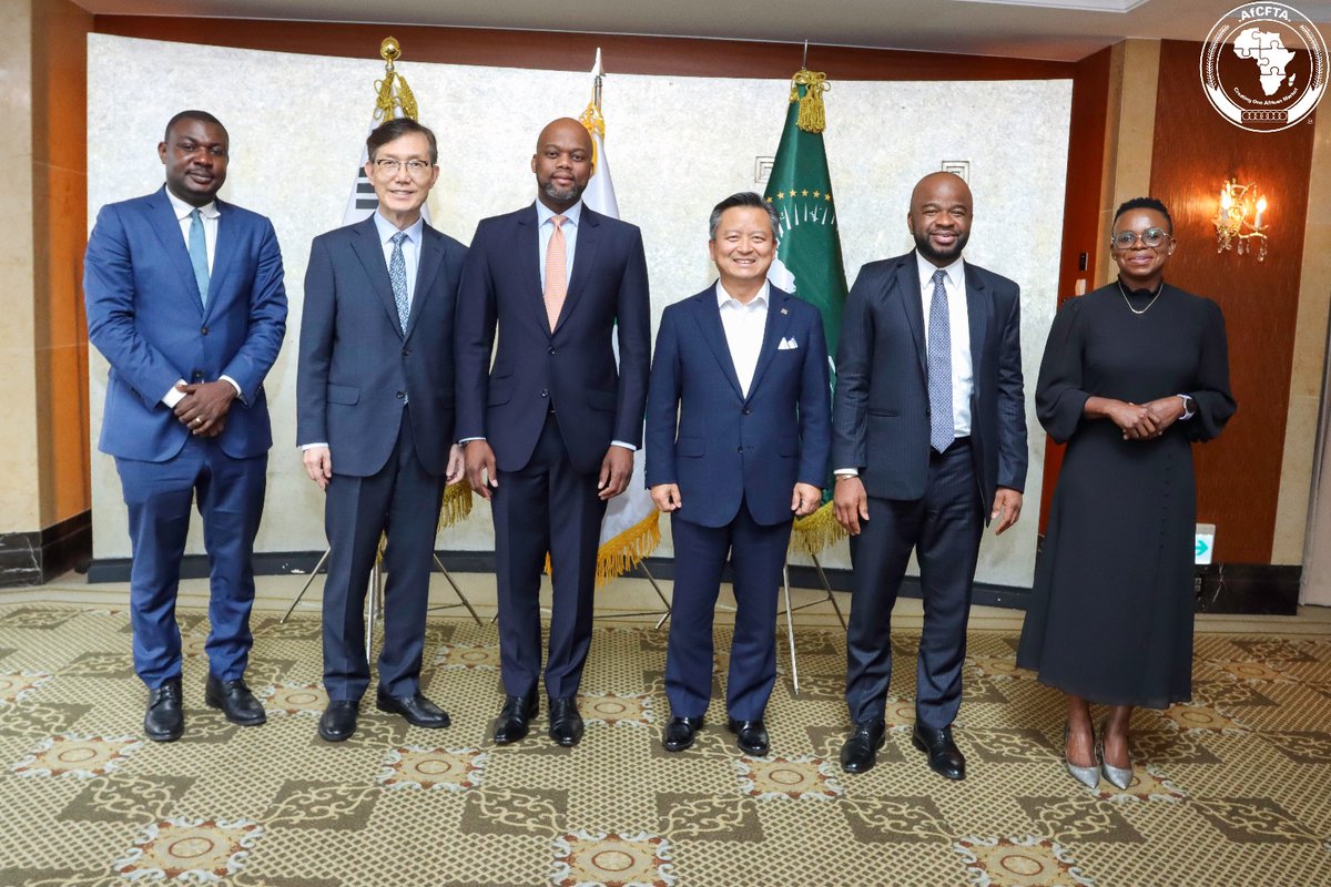 CEGEofficiel's tweet photo. A meeting with the Head of the #Korean #Customs #Service to discuss trade facilitation and customs modernization initiatives that can be developed and implemented on the continent. Followed by a meeting with the President of the #Korea #Africa #Foundation https://t.co/D0RBMCAQYC