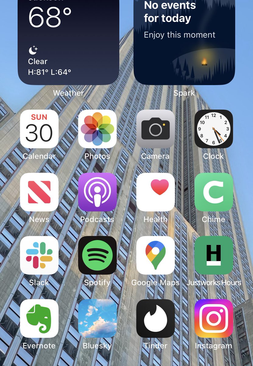 sweetsurple's tweet photo. Felt immediately compelled to remove this website’s icon from my Home Screen. Also got an invite to one of the other places today. https://t.co/Aqzb8fFuUo