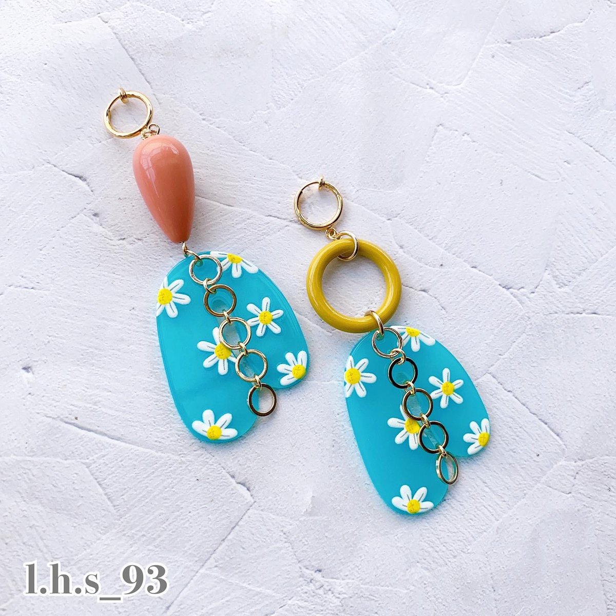 #ハンドメイドアクセサリー 
#ハンドメイドピアス 
#ハンドメイドイヤリング 
#handmade 
#handmadeaccessories 
#夏
#summer