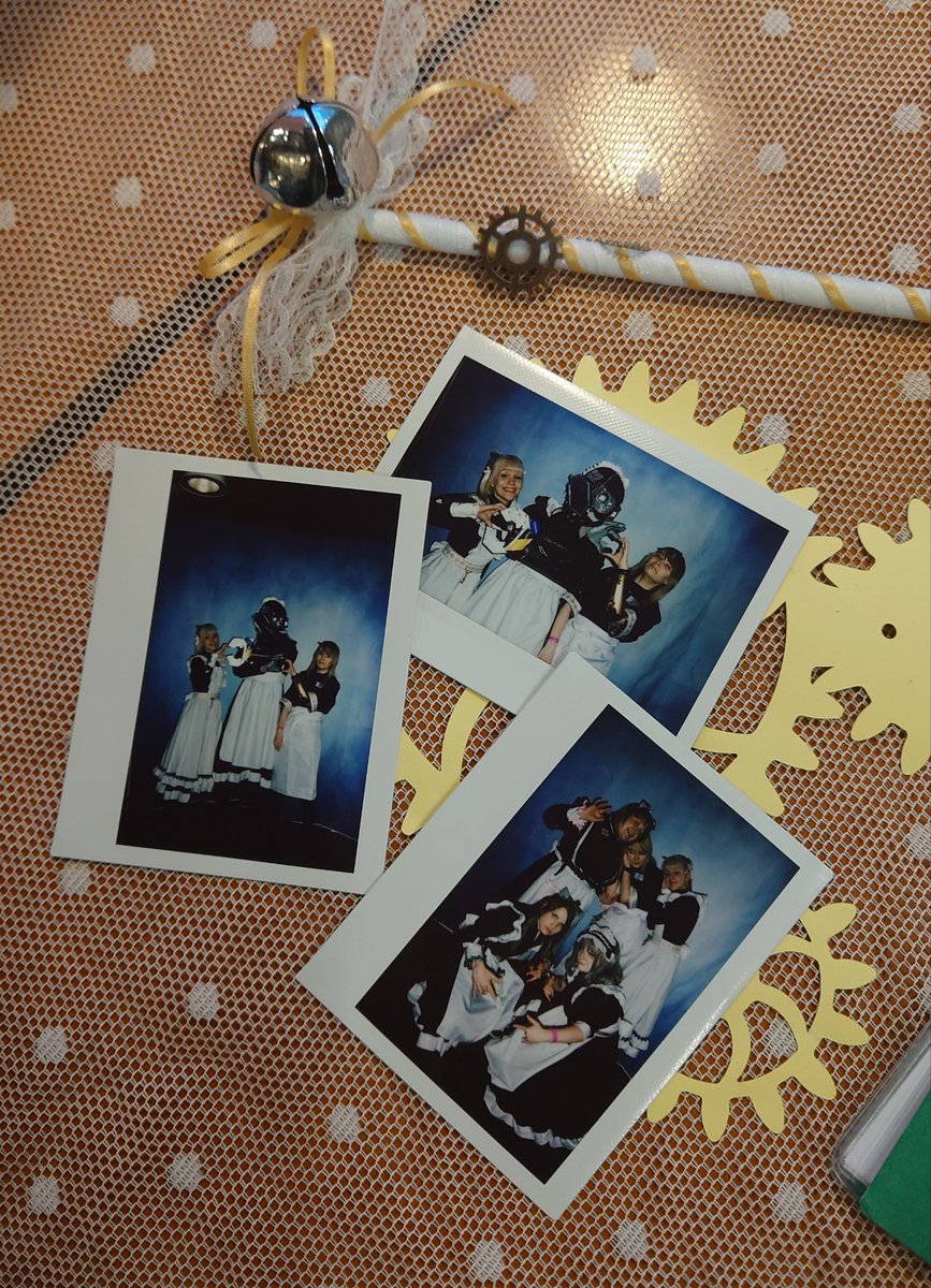 Teehuone Aisu palvelee tänään klo 17 saakka Cafe 5:ssa ☕ Aikoja on varattavissa vielä iltapäivälle klo 14 eteenpäin.

Terveruloa!🌺

#teehuoneaisu #ropecon #ropecon2023