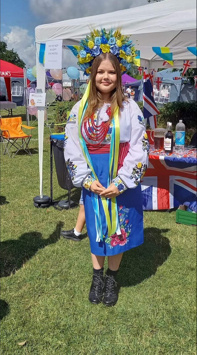 BasildonTwinning (@basildontwin) on Twitter photo Yesterday we attended the Basildon and Pitsea Carnival. We were joined by friends from our twin town Heiligenhaus, and ladies from Borodyanka Ukraine. After a rainy start, the sun shone and we all worked together and had another great Twinning afternoon. Thanks everyone βΊοΈ Yesterday we attended the Basildon and Pitsea Carnival. We were joined by friends from our twin town Heiligenhaus, and ladies from Borodyanka Ukraine. After a rainy start, the sun shone and we all worked together and had another great Twinning afternoon. Thanks everyone βΊοΈ