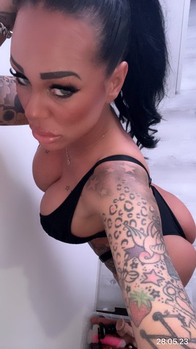 I'm online right now. 😍 Hope to see you @Stripchat 👉 https://t.co/qKS4kzgDjm #stripchat #stripchatlive<a class="tags" href="/tag/stripchat">@stripchat</a><a href="/tag/stripchat"class="tags"><span>#stripchat</span></a><a href="/tag/stripchatlive"class="tags"><span>#stripchatlive</span></a>