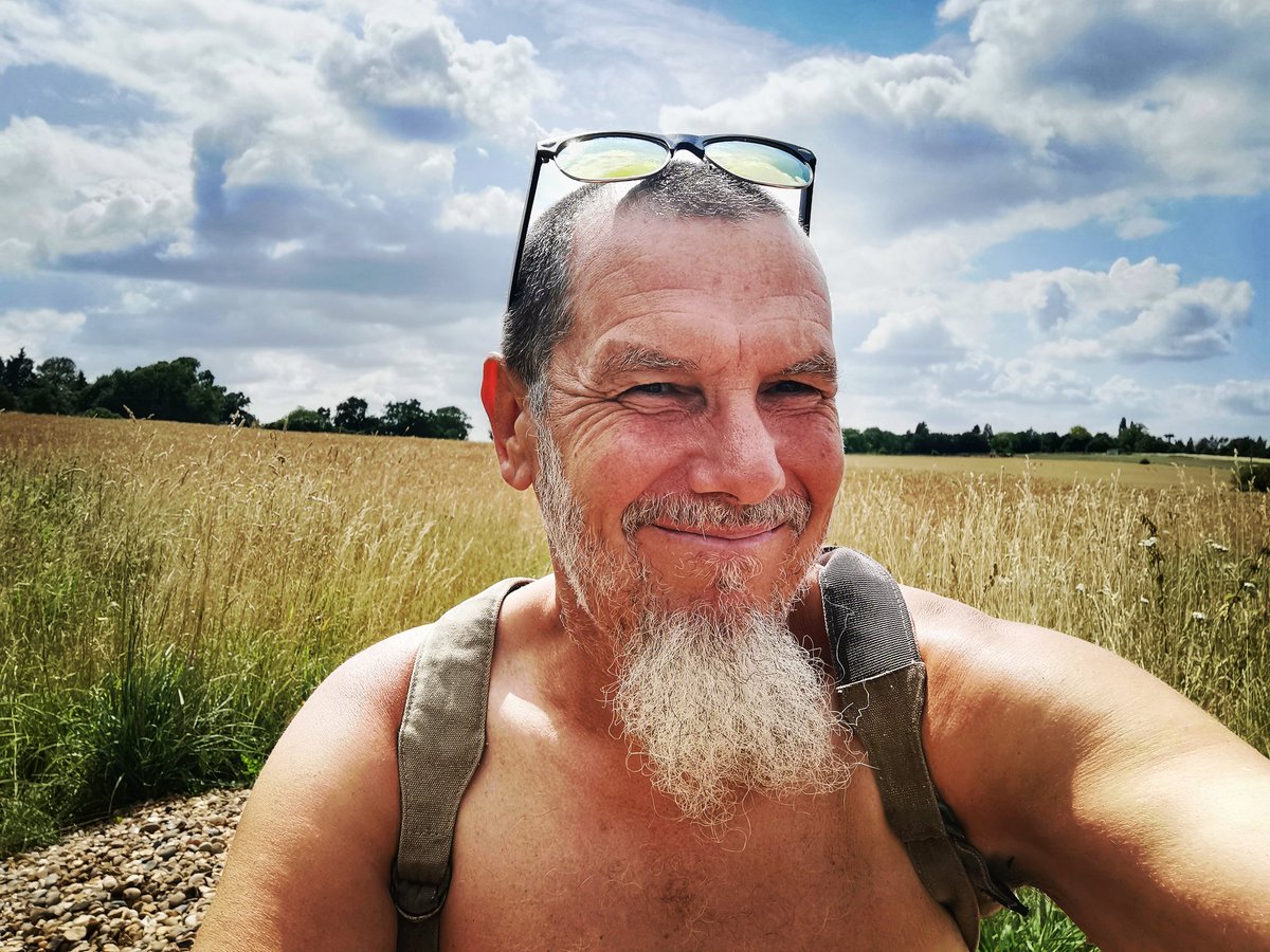clothesfreeuk's tweet photo. Good Morning... Hope your day is going to be a good day β€οΈ
#goodday #stongmentalhealth #Outdoors #clothesfreeliving #normalisingnaturism #naked #bodypositive #nudeisnotrude #normalhumanbeing #bare #NaturistLifestyle #nudist #absolutlynormal #happy #naturalmale #yourbodyyourchoice https://t.co/fdZzeJWbIV