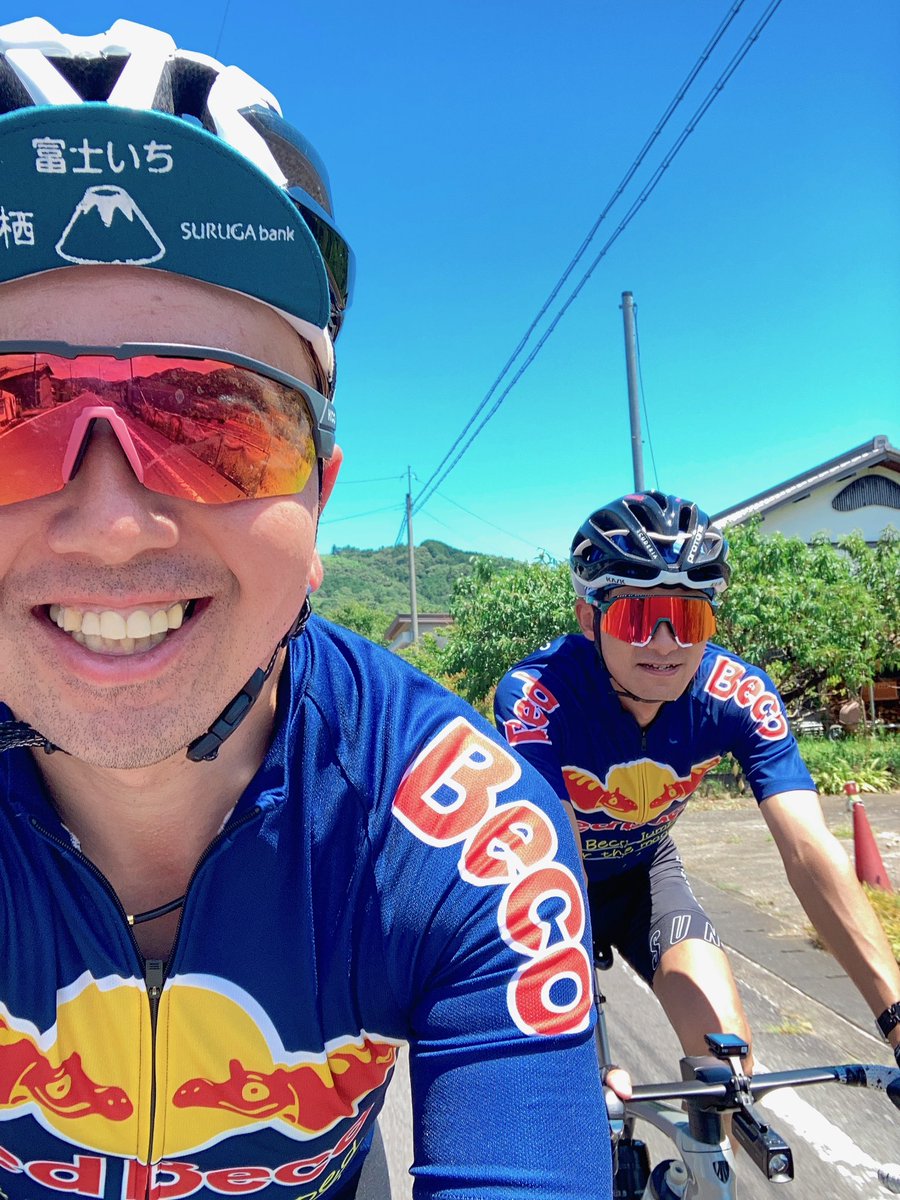 Osha_mucho's tweet photo. #今日のライド は竜樹と一緒に赤べこライド〜🚴💨
それにしても(𖦹 ·̫ 𖦹)アツスギダッテバヨ💦
#RedBeco
#灼熱の赤べこ https://t.co/a63xLH3Q5y