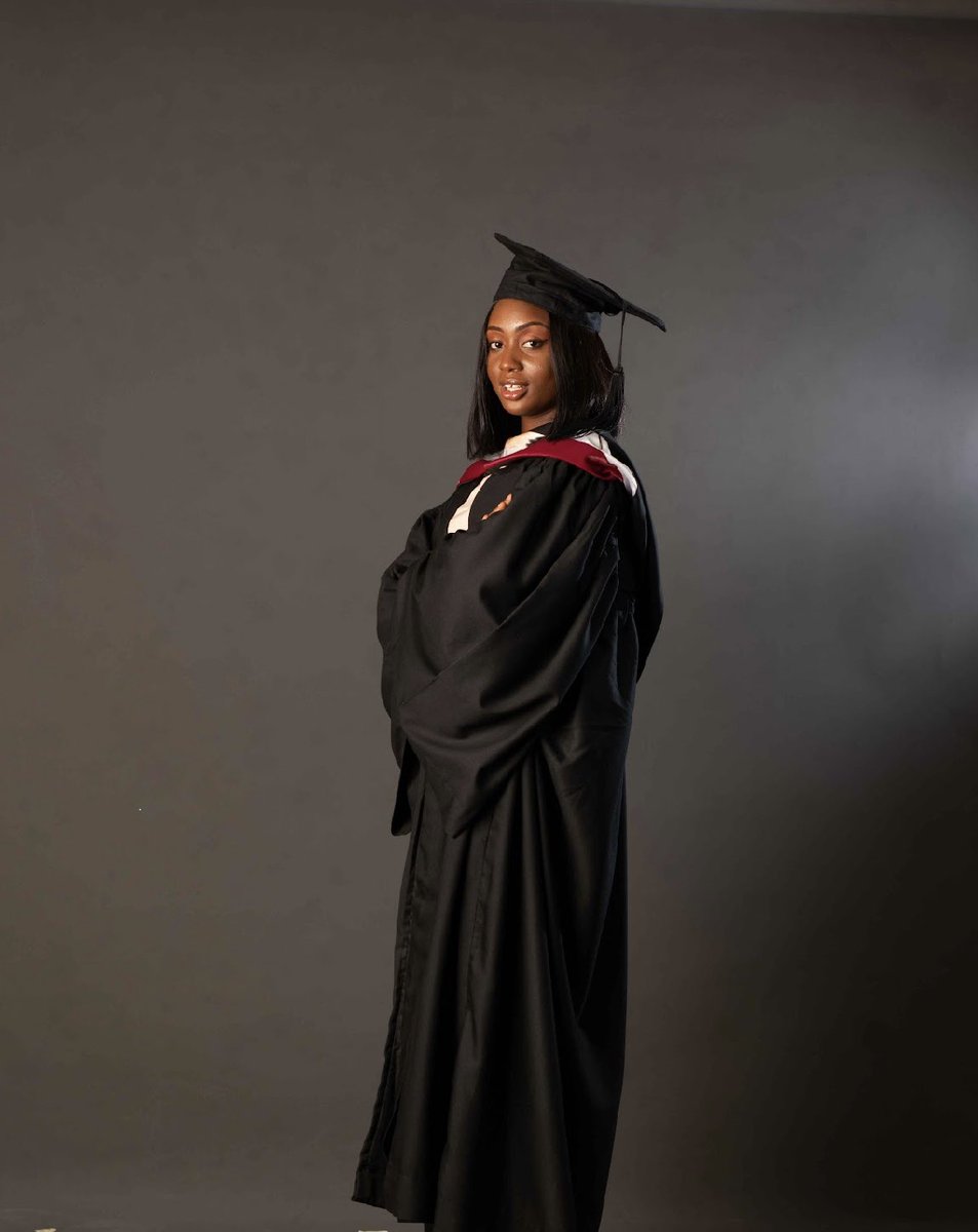 adenijioyin29's tweet photo. A degree hotter!!!!! BSc in the bag!!!!
An international law and diplomacy graduate finally 🎉🎉🎉🎉.
Thank you Jesus‼️‼️ https://t.co/56GkWJAnec
