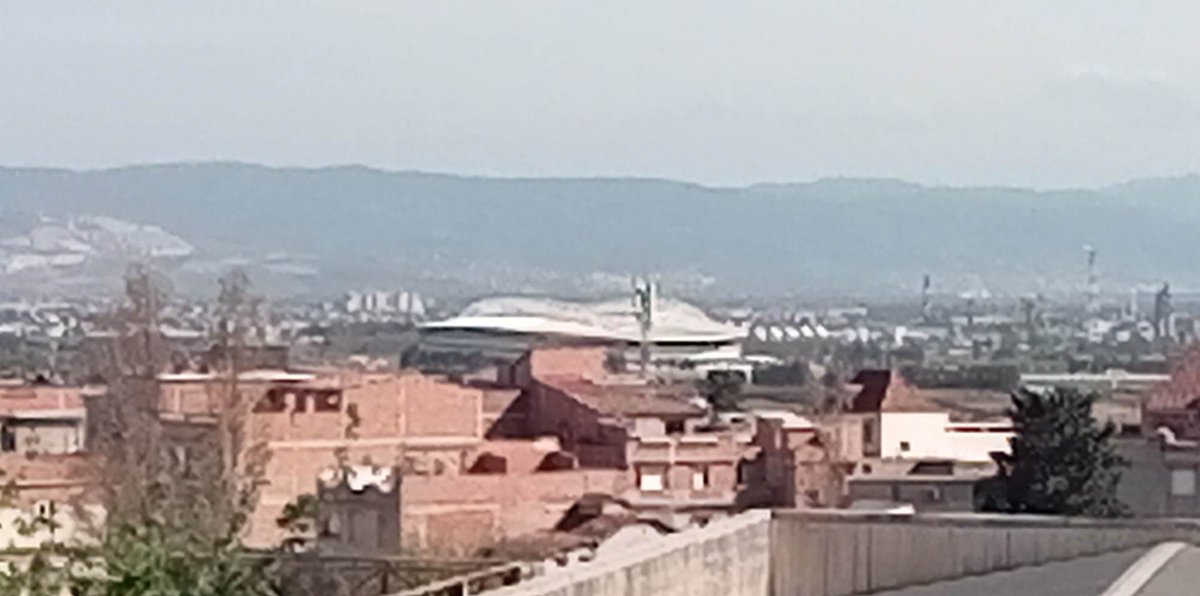 Algerie21357's tweet photo. Magnifique Vu sur #MandelaStadium depuis l'hôtel de police à #Alger🇩🇿
(Zoom à droite).
#VivelAlgérie 🇩🇿 https://t.co/pYLRfUpoUB