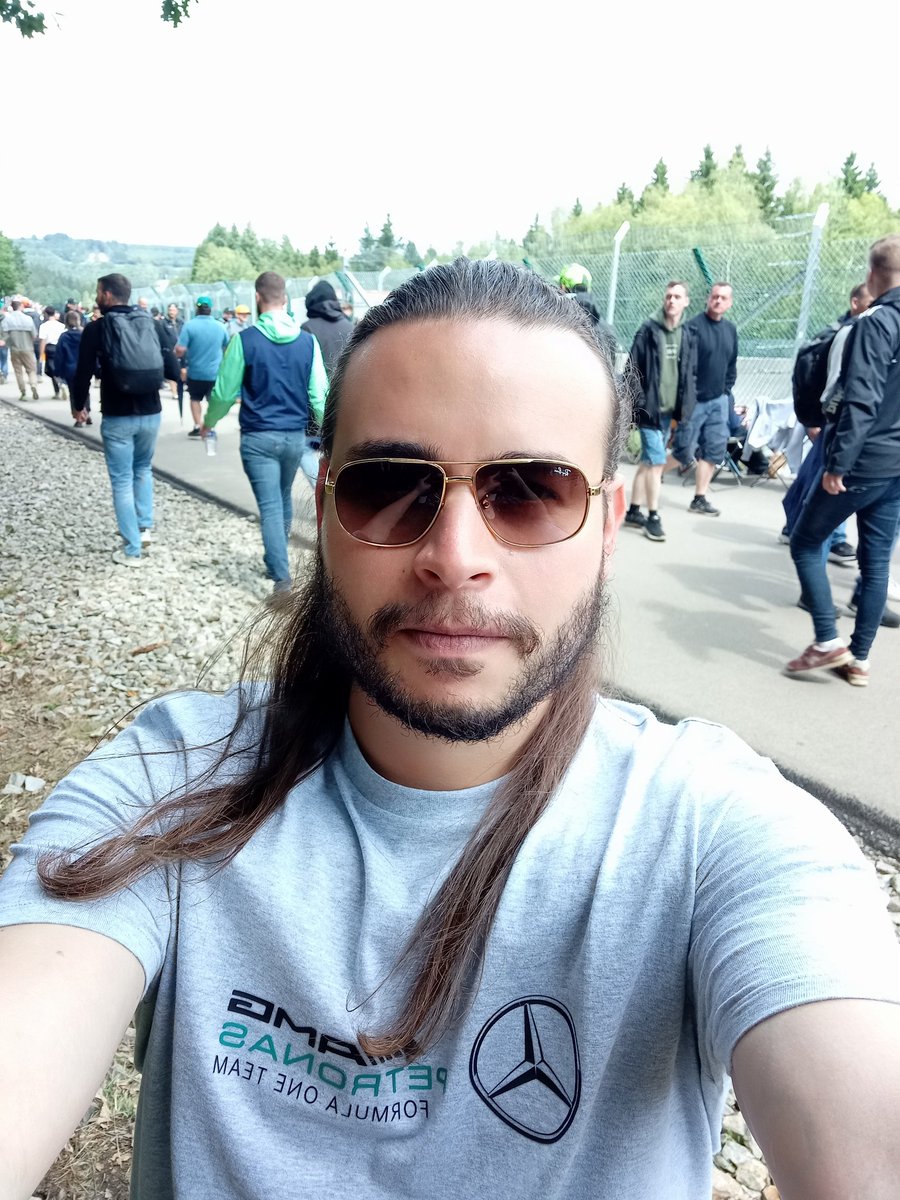 Mattosmsd's tweet photo. Realizando um sonho de assistir ao Grande prêmio de Spa. A pena é que perderei a transmissão da #F1naBand !

 #F1 #SpaFrancorchamps https://t.co/tWar46NpMz