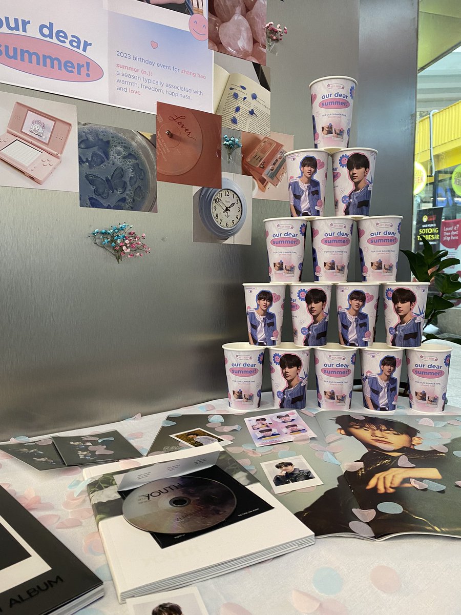 ZHANGHAO_MY's tweet photo. ˖⁺‧₊˚ 𝗼𝘂𝗿 𝗱𝗲𝗮𝗿 𝘀𝘂𝗺𝗺𝗲𝗿! ˚₊‧⁺˖ 

2023 birthday event for Zhang Hao

22-23 July @ Ampersand Cafe, Lot 10, Kuala Lumpur, MY

— Recap 1/2 🩷🩵

#ourdearsummer
#ZHANGHAO #章昊 #장하오 #ジャンハオ
#ZEROBASEONE #ZB1 #제로베이스원 https://t.co/c6VmBFN38z