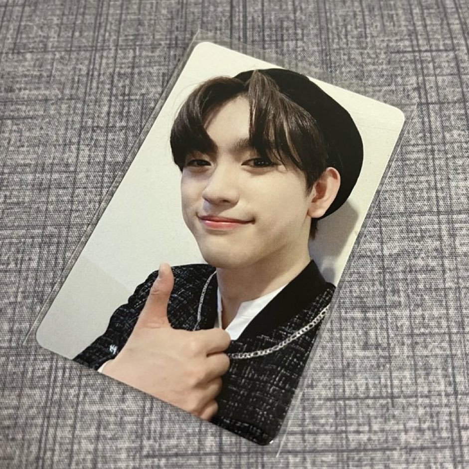 got7cardsell's tweet photo. 갓세븐 진영 베레모녕 포카 양도합니다 

8.0

only Korean bank account + address 
준등기 편의점 반택 +0.18

GOT7 JINYOUNG 갓세븐 진영 박진영 갓세븐포카 갓세븐양도 갓세븐미공포 진영미공포 쇼피 베레모녕 베레모진영 https://t.co/tXEP8XtBFv