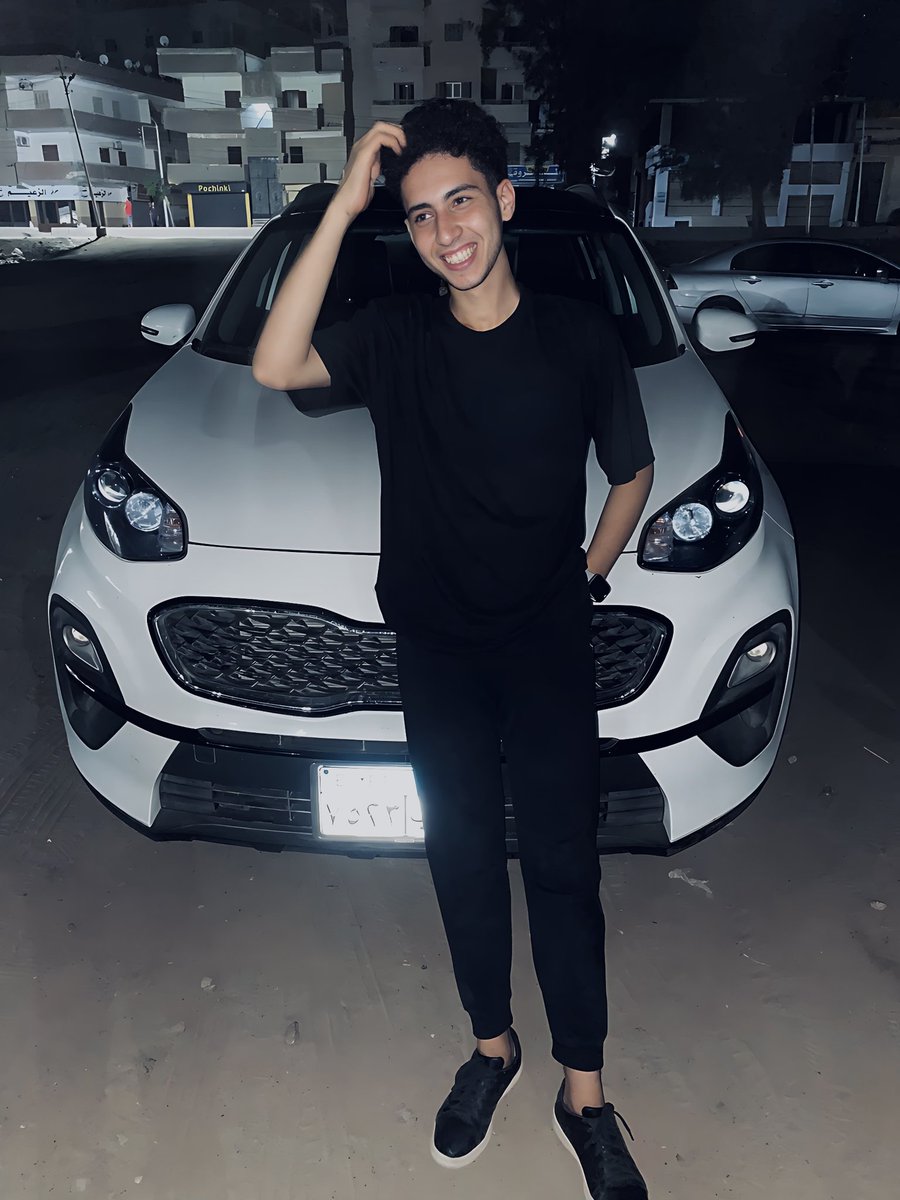 El3ooooooO2's tweet photo. 🖤🖤🖤🖤 https://t.co/fjUiFXaybE