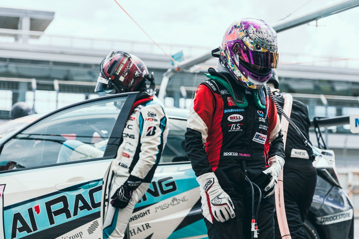 HondaJP_Live's tweet photo. ST-TCRに参戦する#5 AI' CIVICはクラス2番手🥈 総合24番手でフィニッシュです。
途中フェンダーの破損がありましたが、修復し完走。表彰台登壇を果たしました🤩

#S耐 #スーパー耐久
#SuperTaikyu #オートポリス 
#HRC #HondaRacing #ホンダモースポ https://t.co/1S3cTG4Uus
