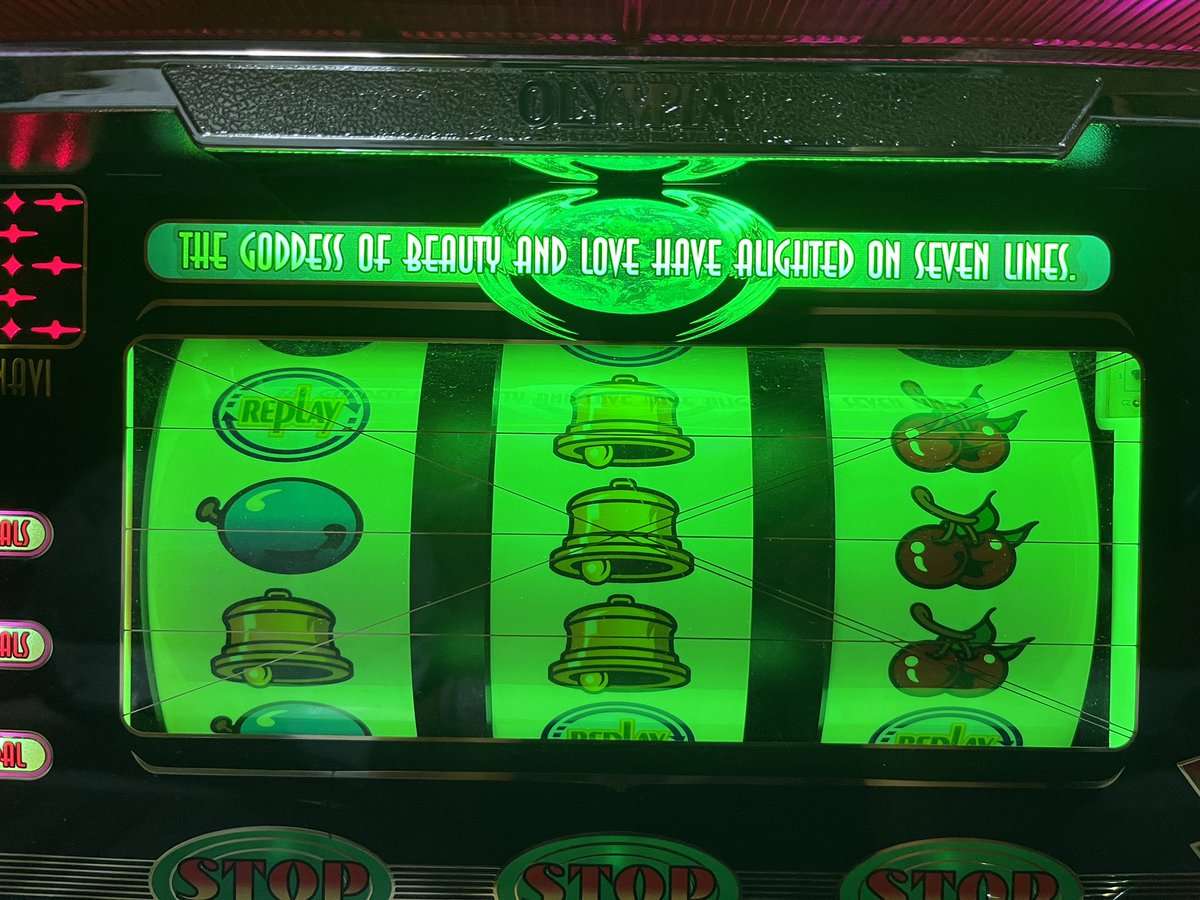 agemu03's tweet image. #VSCC 

禁忌のオヤジ打ち🤣
意外と面白い法則あるなあ

黄色下段狙い下段に止まれば子役orボーナス

3は2リール確定
4は5枚or