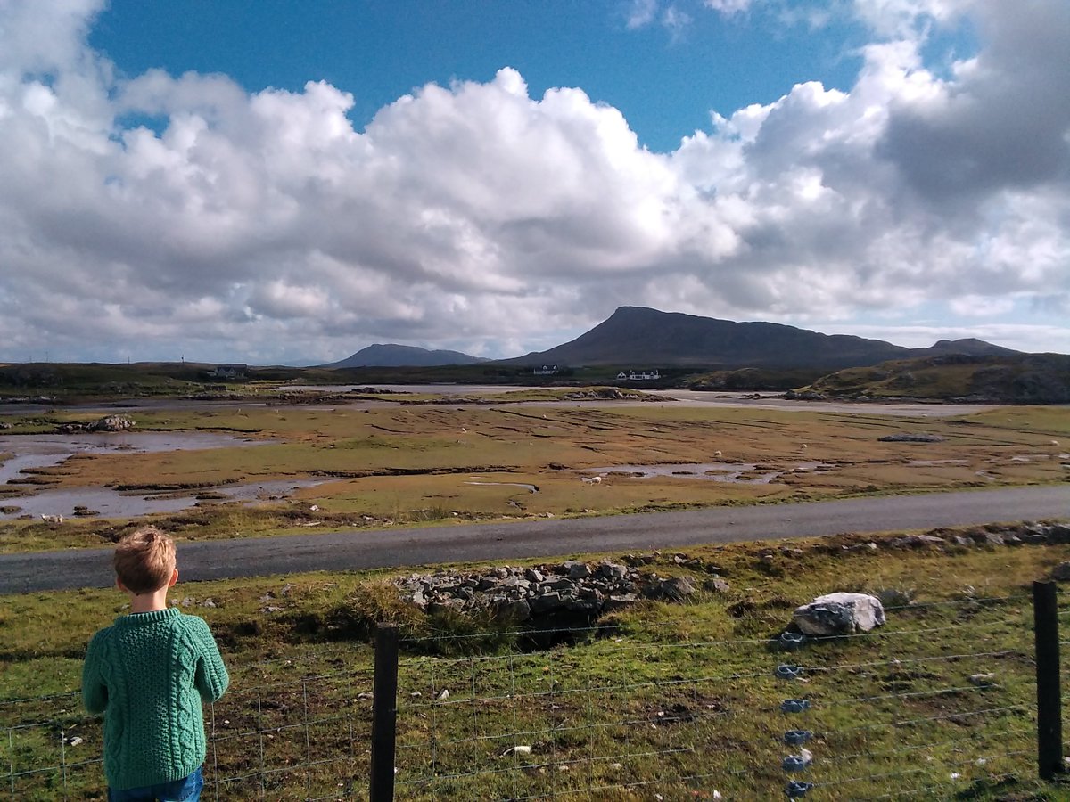 vauvertmoths's tweet photo. Quite a view to wake up to 😊 #Grimsay #NorthUist #Benbecula https://t.co/BdHxRbASUD
