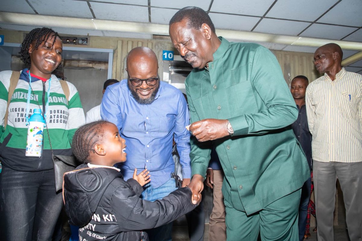 EngrOchi's tweet photo. When you COMPARE and CONTRAST this, you'll realise even nature knows that Baba #Raila can't THINK of, let alone allowing the signing such a fantasmagoric letter from the baals of this regime led by the awful Ichungwah!

WE SHALL BE THERE NO MATTER WHAT!
@OpiyoWandayi https://t.co/Pbvrxp4imd