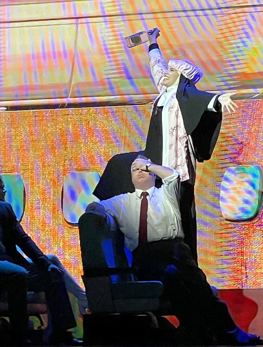 carredano's tweet photo. Exigimos que @RoyalCaribbean quite de su show “Flight” al personaje de una monja borracha y payasa. Ofenda directa con rosario y biblia en mano! Cuando gran parte de la audiencia es Cristiana/Católica 😡 Basta ya!
Ya quisiera que lo hicieran con otra religión o grupo! #hateSpeech https://t.co/Vj2atryBAq