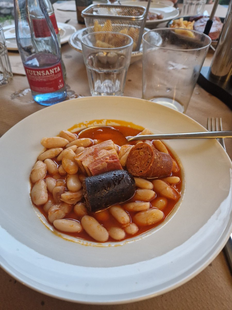 Emer O'Connell tweet media