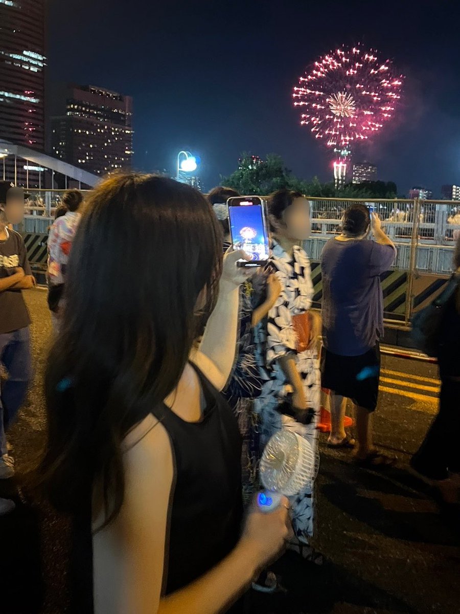 llfoo_il's tweet photo. 🎆✨️ https://t.co/GsfrEfVWoG