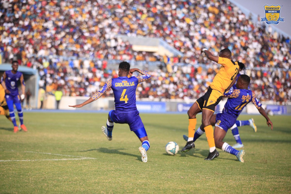 rollersfc's tweet photo. Operation shut the back door 🔥 Captain Simi and his back line successfully kept a clean sheet against a resilient Kaizer Chiefs yesterday 👏
#Popa #HappyPeople https://t.co/Yz1RkMJZ02
