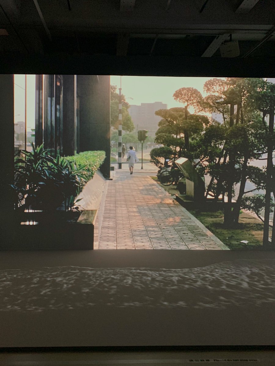 wherethesunset's tweet photo. 전시 보고 왔는데 타이페이 미술관 자체가 에드워드양 영화야 너무 멋진 공간이었다 https://t.co/pyAtq6Z6rg