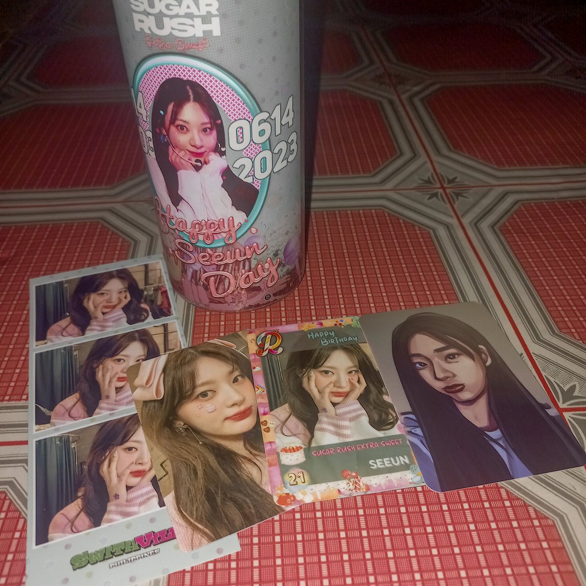 alwayskeriafan's tweet photo. Sieun day ~ tysm again @STAYCPH_ the kit is extra cute REALLY LOVE THE SIEUN BREADPAN 

#STAYC #스테이씨 #DELIGHTFULDAYDREAM https://t.co/clp30LKPsa