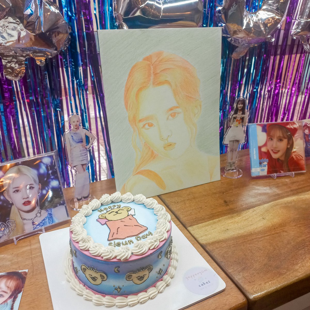 alwayskeriafan's tweet photo. Sieun day ~ tysm again @STAYCPH_ the kit is extra cute REALLY LOVE THE SIEUN BREADPAN 

#STAYC #스테이씨 #DELIGHTFULDAYDREAM https://t.co/clp30LKPsa