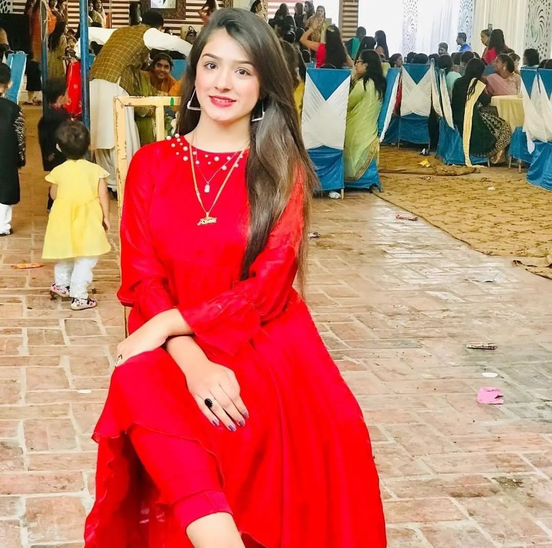 itz_mehwish's tweet photo. Red Color Is My Favourite 😊 ♥️
#mehwi #tweets #new #vibes https://t.co/tXiFsHIpMN