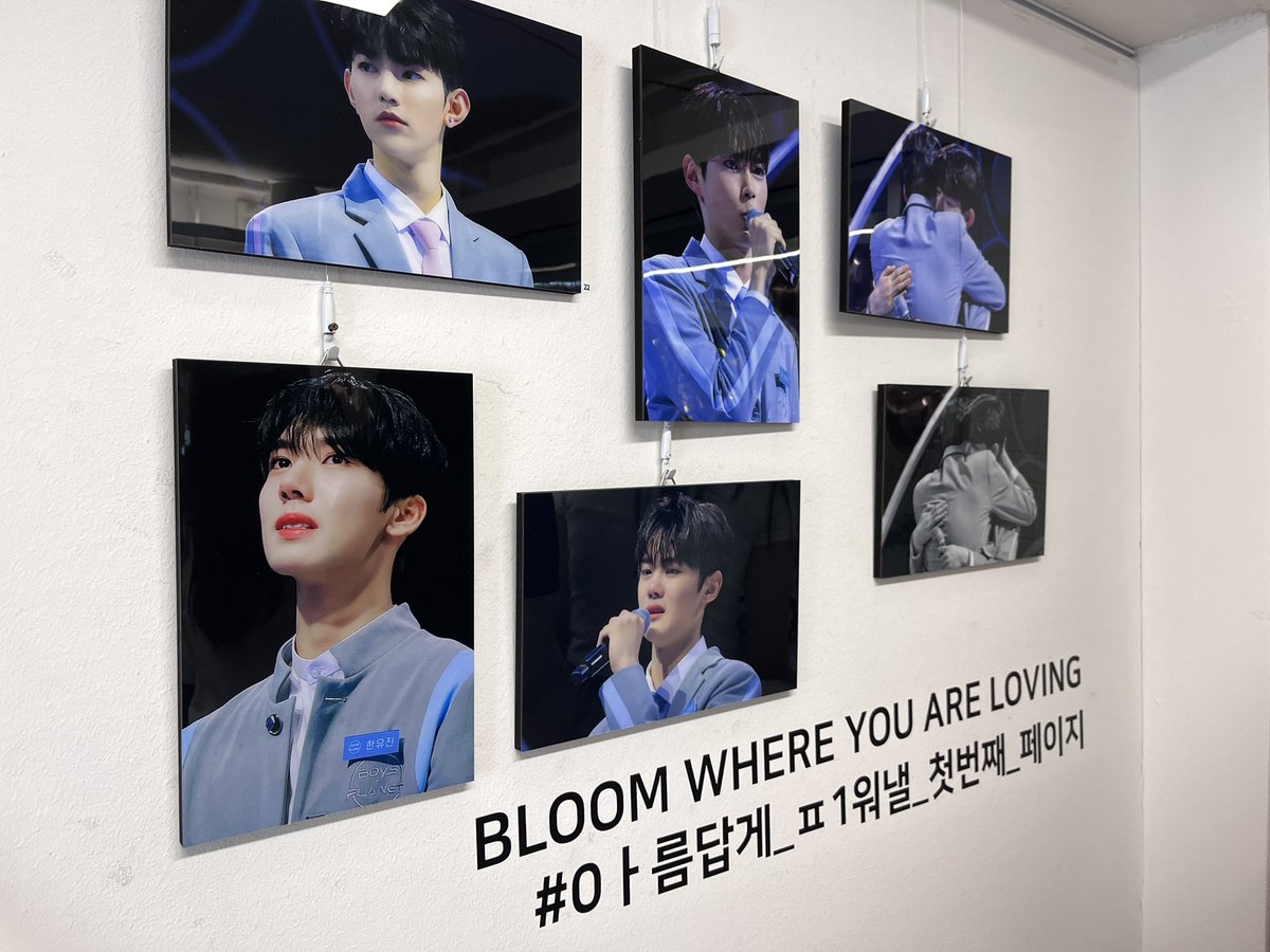 hambin010613's tweet photo. 📍카페 와디즈303

일단 14등해서 명찰을 받았어요!!1등 뽑고싶어서 럭드 한 2만원 했더니 1등은 안나오고ㅜ 엽서가 완전 많아졌어요ㄷㄷ 제로즈 친구한테 몇개 선물해 주기로 함히히 뭐가 완전 많아져서 조아요 
근데 우리애들은 왜이렇게 우는게 이쁨?????
#0ㅏ름답게_ㅍ1워낼_첫번째_페이지 https://t.co/1XEEfj36dM