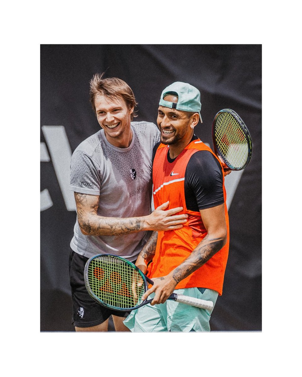 boss__open's tweet photo. Today is #InternationalFriendshipDay 🫶

Tag your best buddy and show him/her some love 🤍

#atptour #atp #tennis #friends #stuttgart #BOSSOPEN https://t.co/WcMi2dSkW8