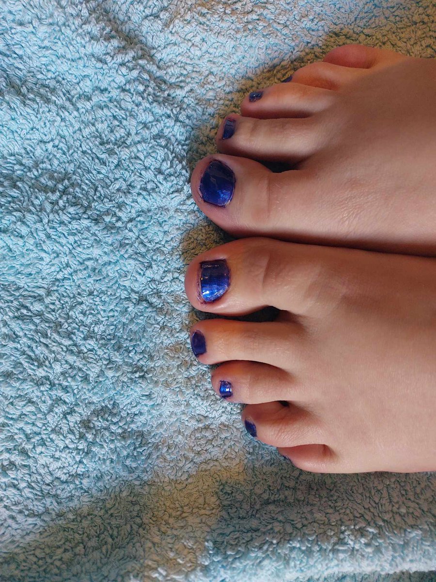 StellaOFTextes's tweet photo. Aujourd'hui, c'est jour off : pas de photo. Mais on peut échanger par MP (et faire le jeu de rôle de ton choix ...)
https://t.co/NqcXAKshcQ
https://t.co/xWSSimR9u4
#Feet #Foot #Pied #Pieds #PhotoPied #FeetPic #OnlyFans #MYM  #RPHot #Hot #Fat #Grosse https://t.co/Jjybse1Jmm