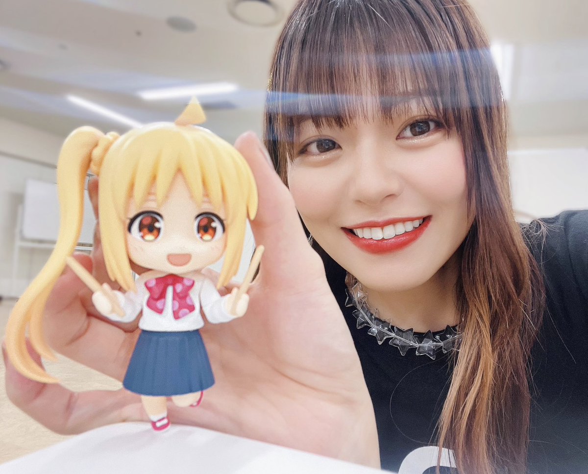 s_suzushiro's tweet photo. 💛🥁🌈🌟
#ぼっち・ざ・ろっく https://t.co/Qdym8NGiO0