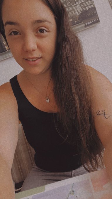 Ich w&uuml;nsche euch allen noch einen sch&ouml;nen und erholsamen Sonntag ☺️😘  Kiss Kimberly https://t.co/Ptp
