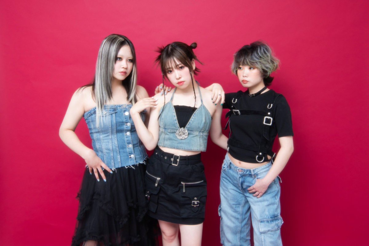 Niiiya_28's tweet photo. 新アー写公開❣️❣️ https://t.co/H6VwlBZHBM